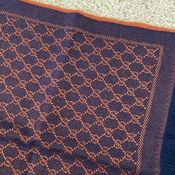 Gucci scarf - Picture 3 of 9